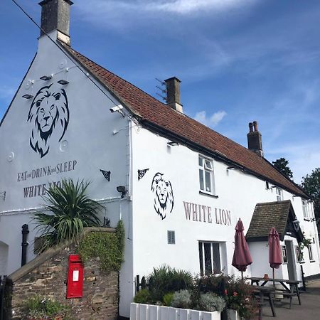 White Lion Hotel Yate Exterior photo
